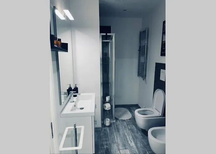 Very House Apartment *